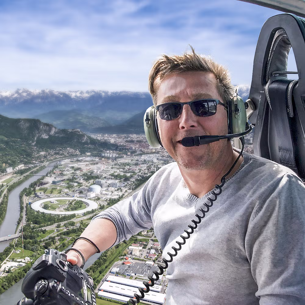 Denis Morel, photographe industriel, en reportage sur un site de production